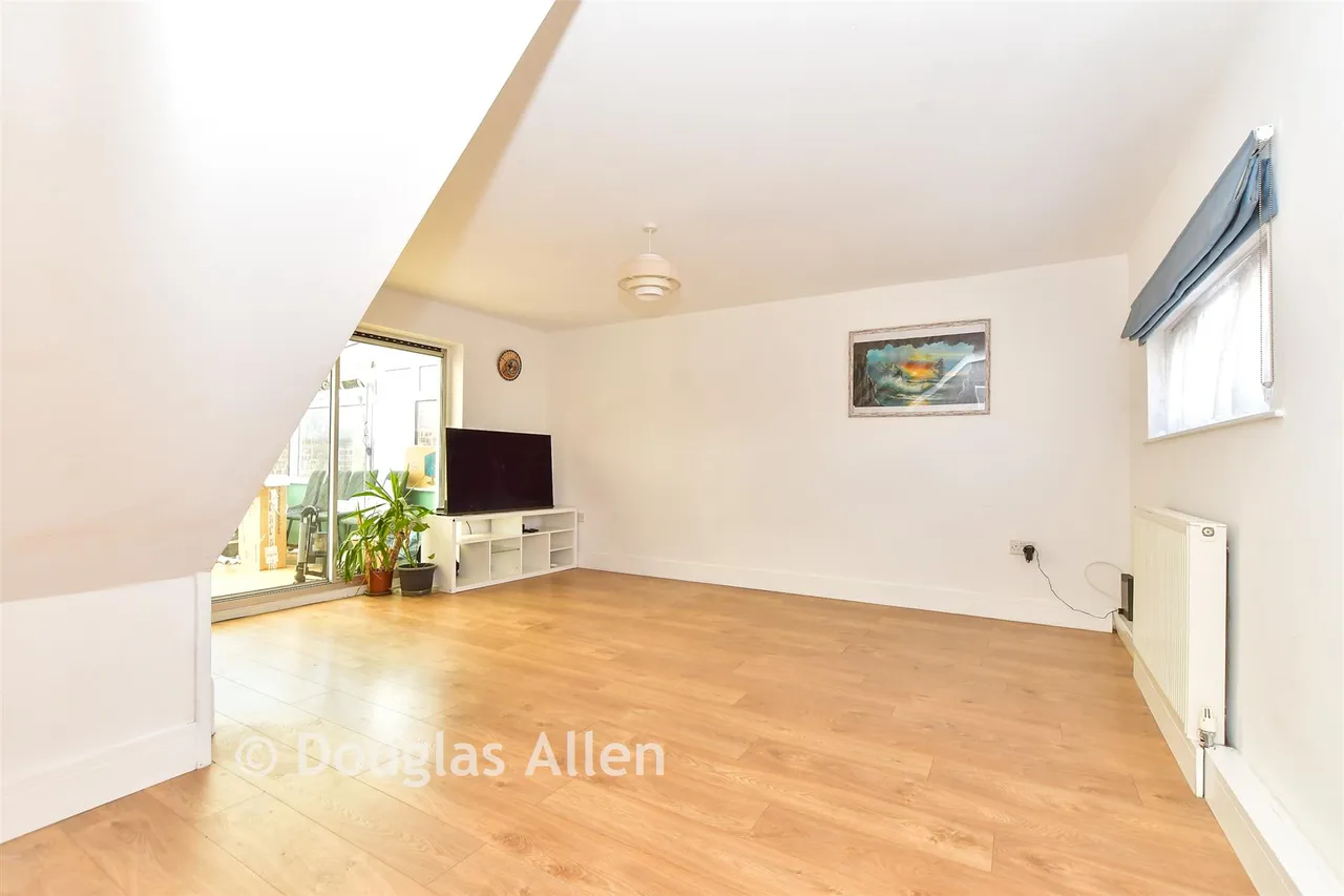 Royal Oak Drive, Wickford, SS11, photo 4