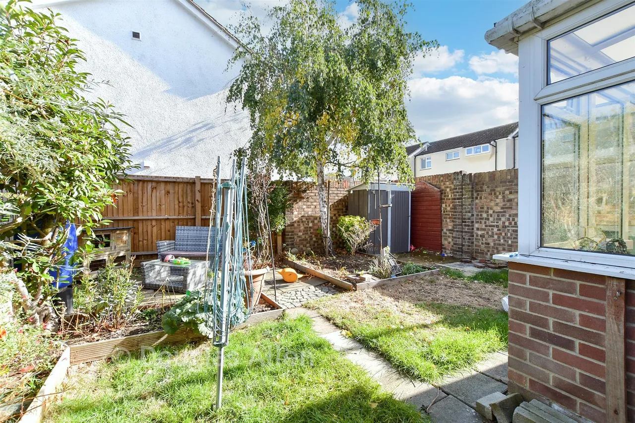 Royal Oak Drive, Wickford, SS11, photo 9