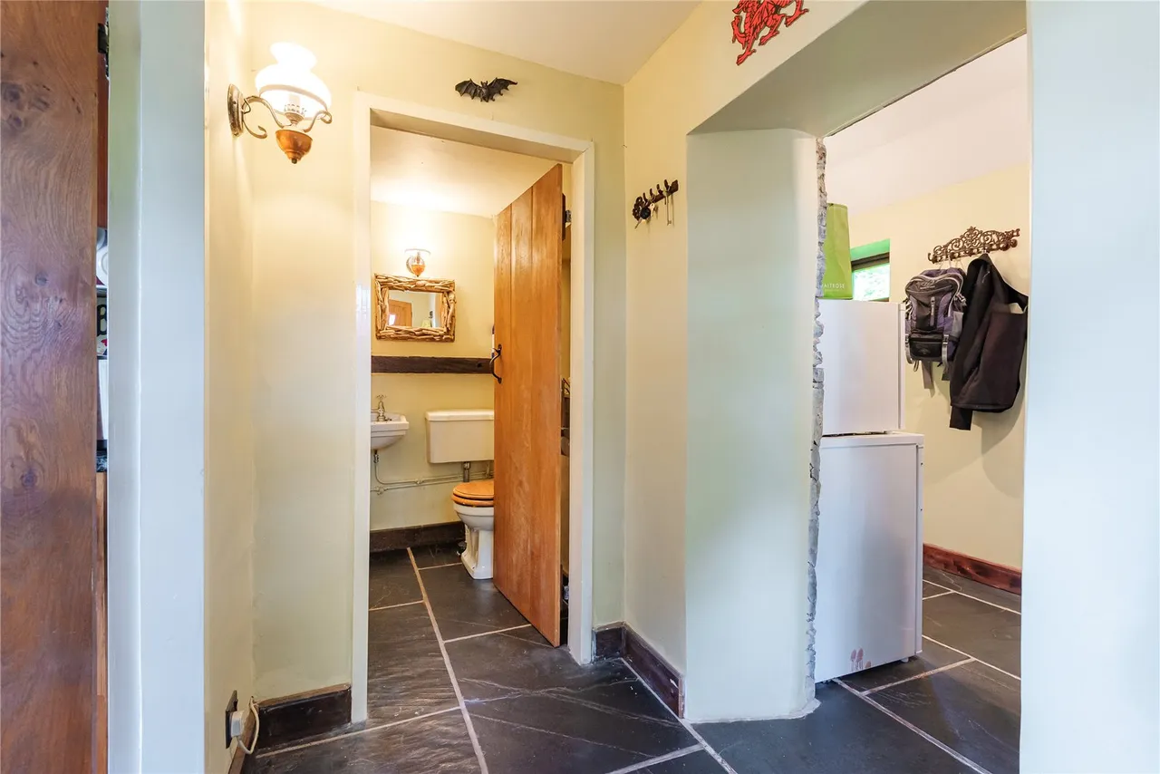 Kerry, Newtown, Powys, SY16 4NA, photo 12