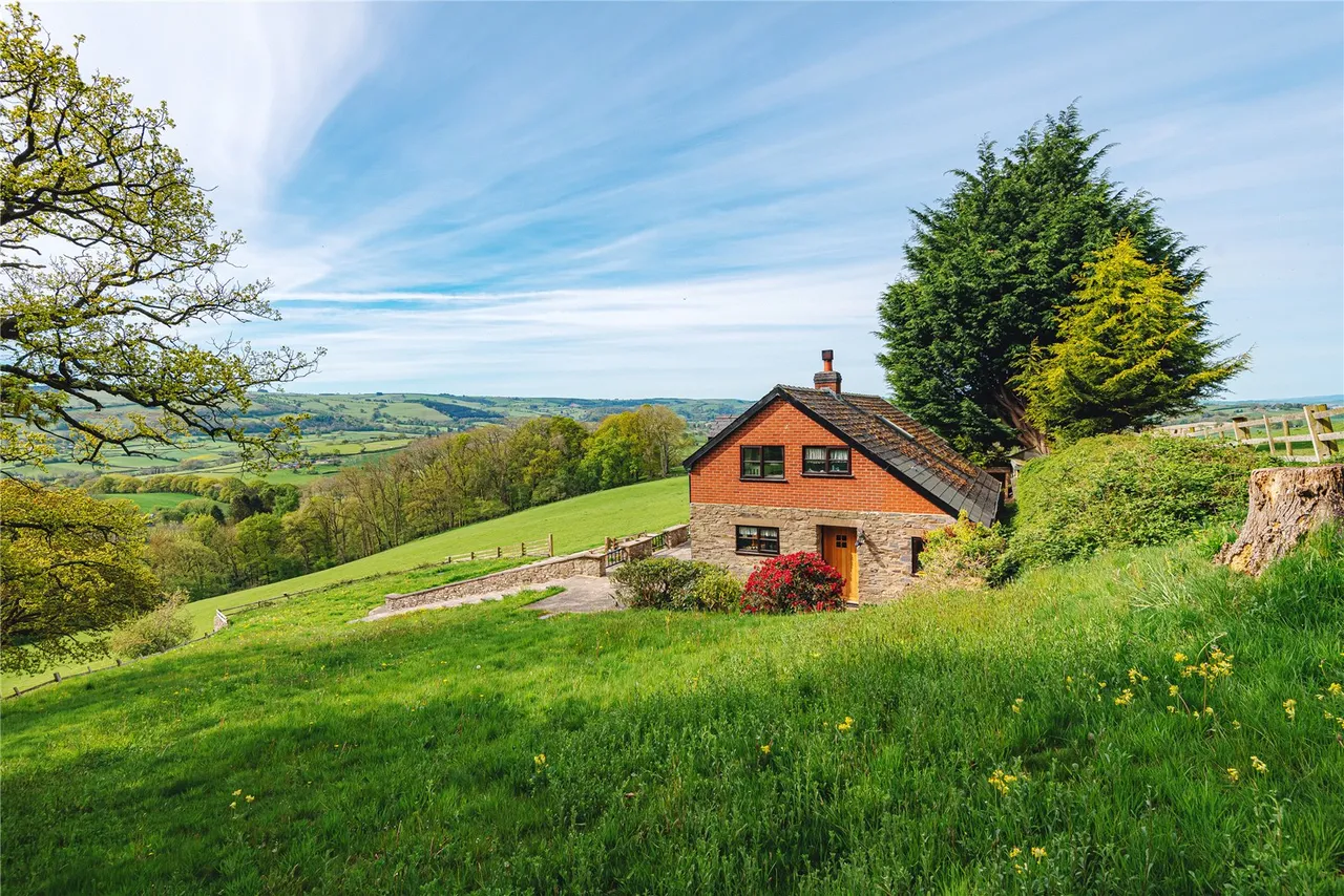Kerry, Newtown, Powys, SY16 4NA, photo 33