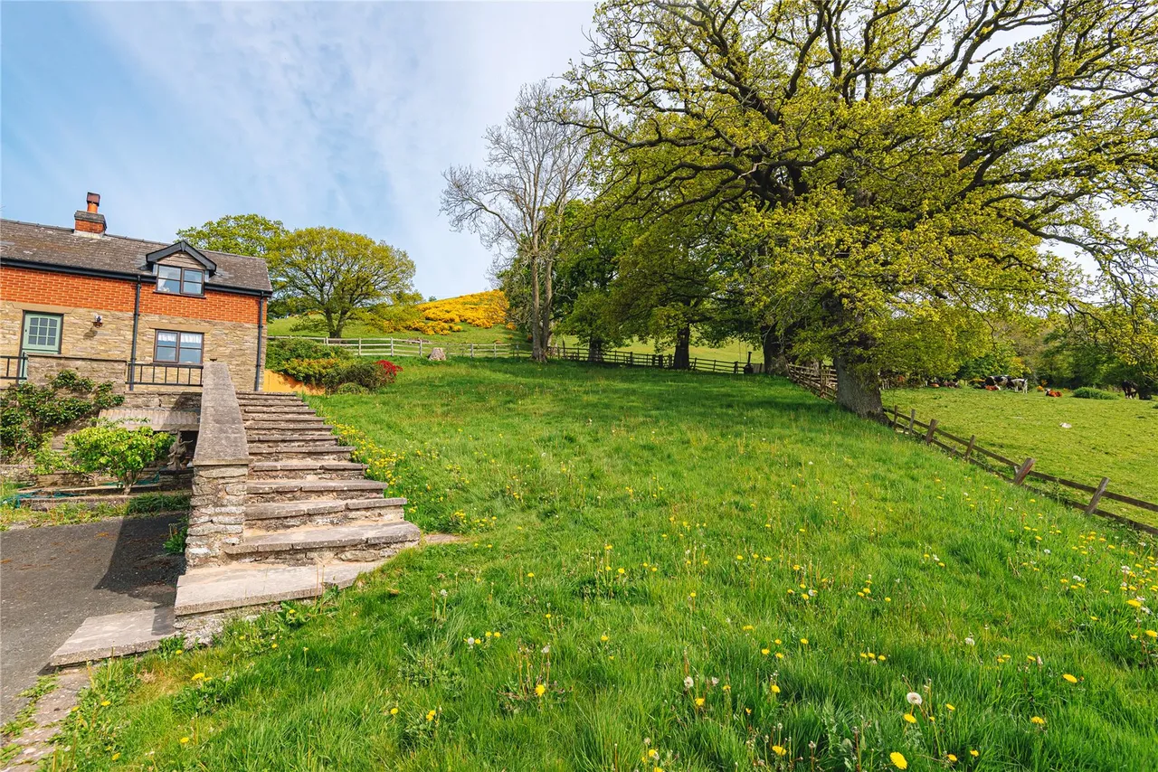 Kerry, Newtown, Powys, SY16 4NA, photo 27