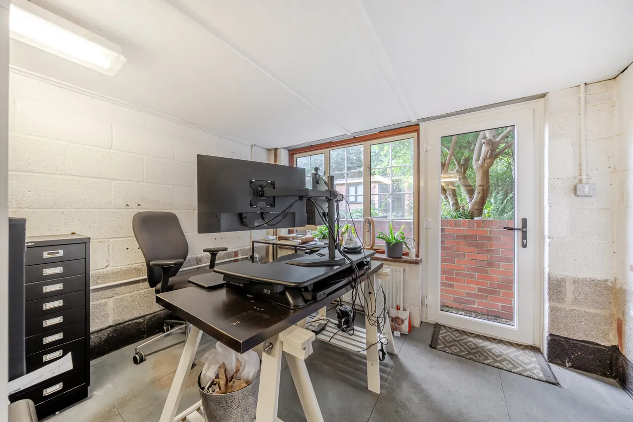 Woodlands Lane, HASLEMERE, GU27, photo 8