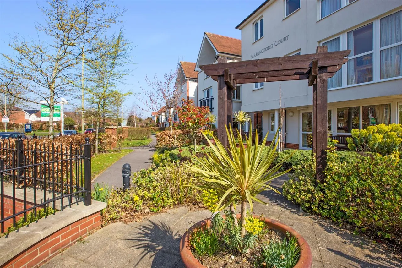 Avenue Road, Lymington, SO41, photo 15