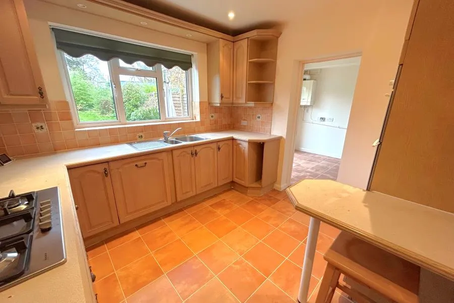 Waldens Park Road, Woking, GU21, photo 3