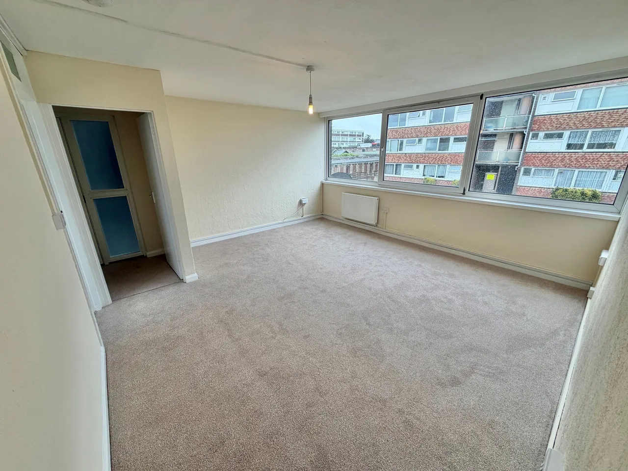 Eversley Court, Benfleet, photo 2