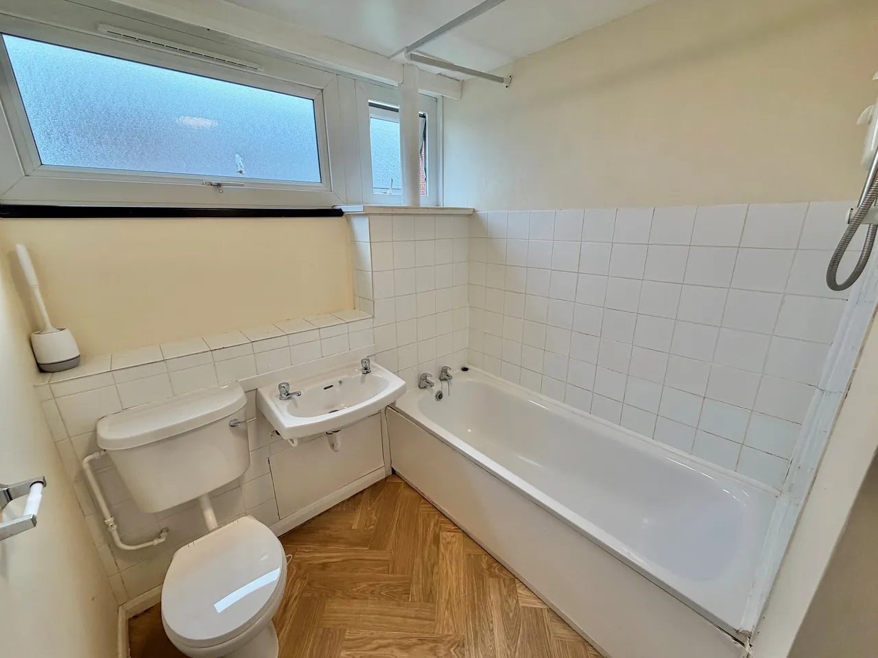 Eversley Court, Benfleet, photo 5