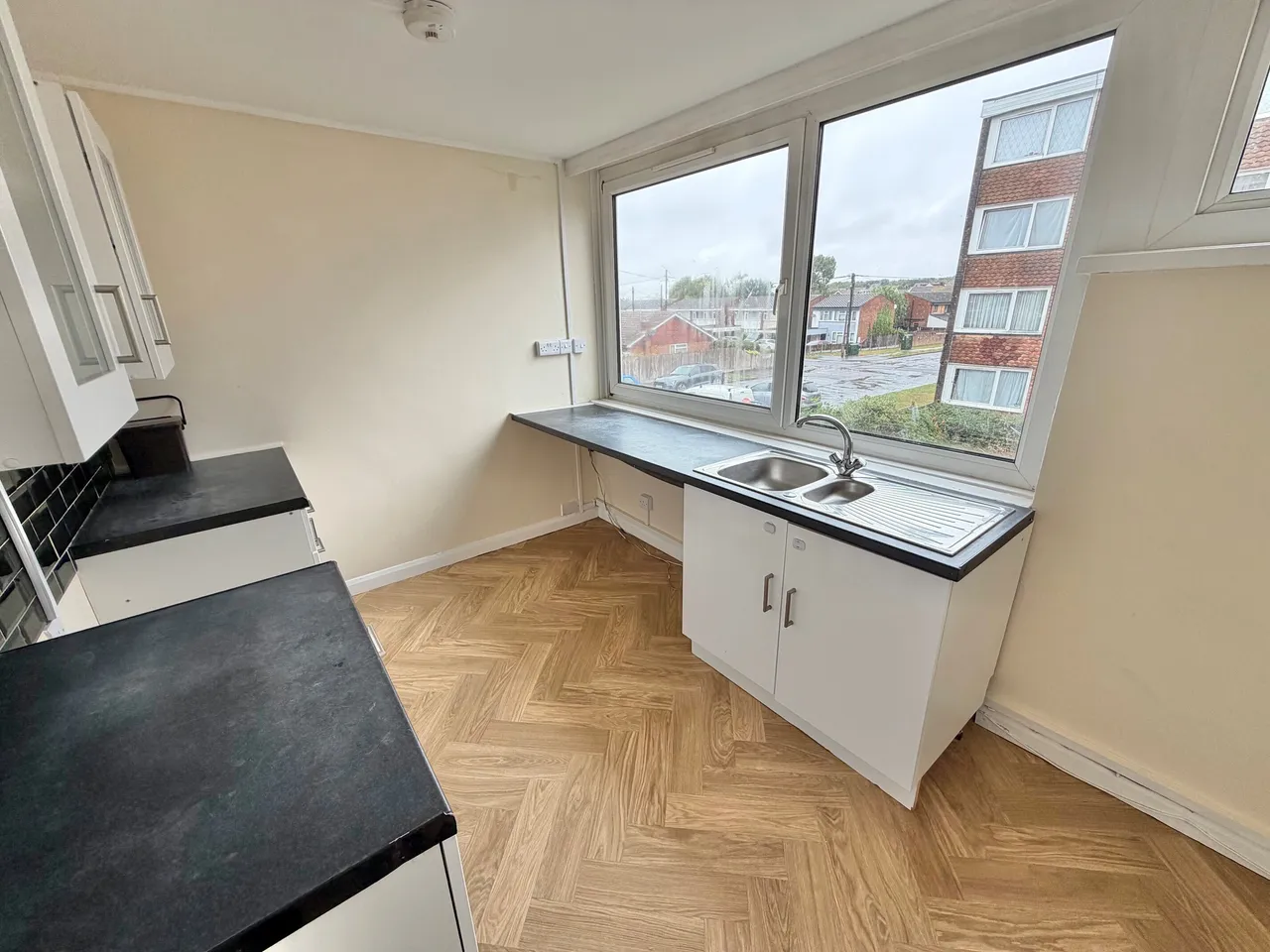 Eversley Court, Benfleet, photo 4