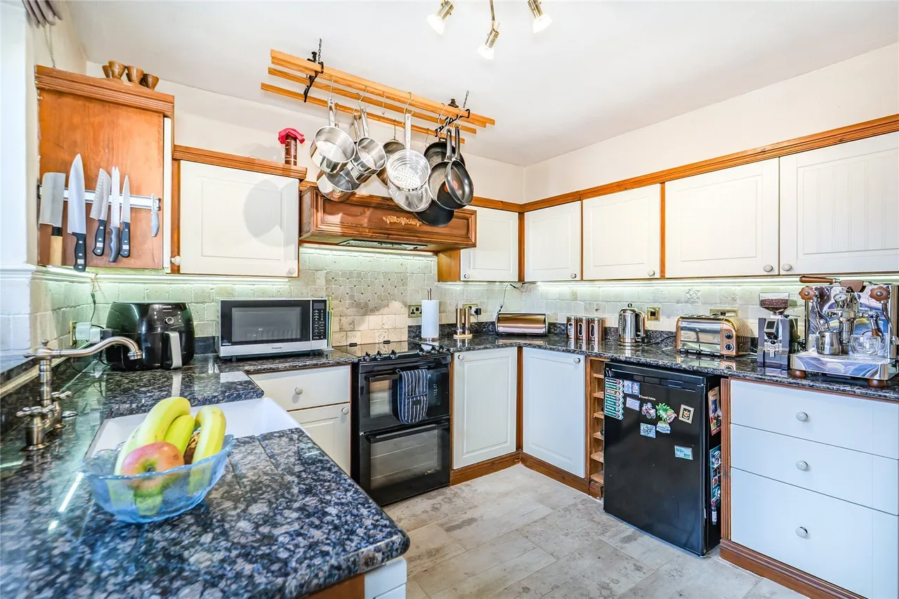 Meadow Park, Treffgarne, SA62, photo 13
