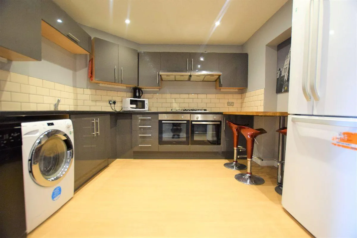 7 bed house to rent, Downs Road, Canterbury, CT2