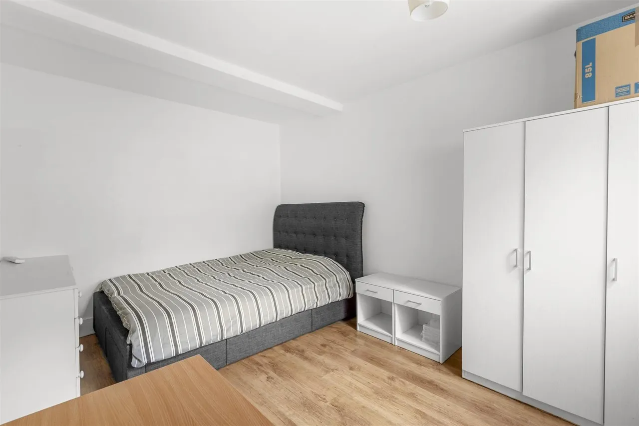 Pinions Road, High Wycombe, HP13, photo 8