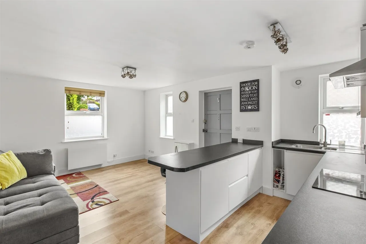 Pinions Road, High Wycombe, HP13, photo 5
