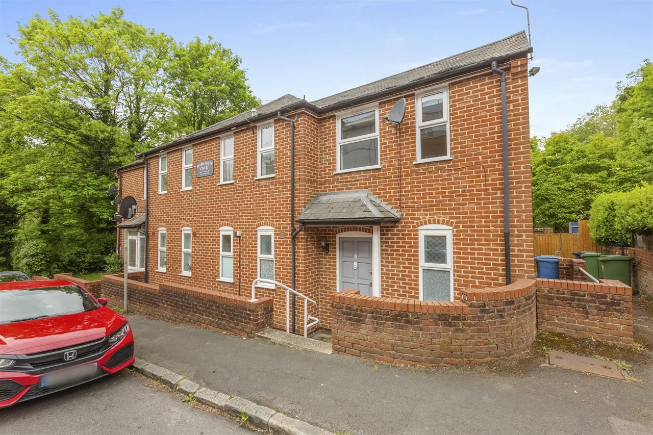 Pinions Road, High Wycombe, HP13, photo 11