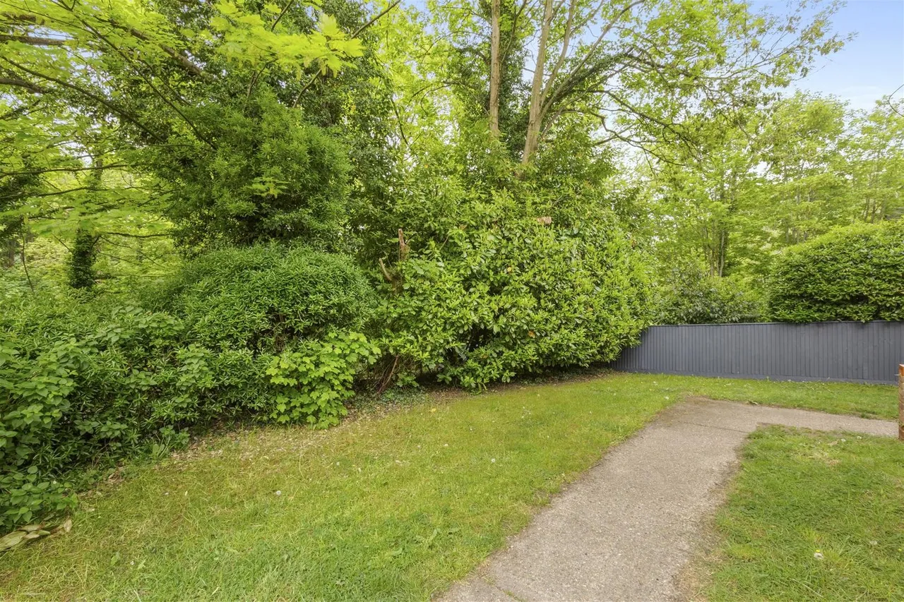 Pinions Road, High Wycombe, HP13, photo 9