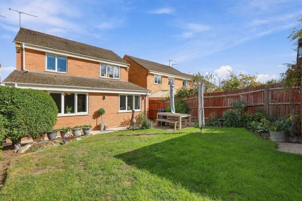 Redwing Close, Stevenage, photo 32