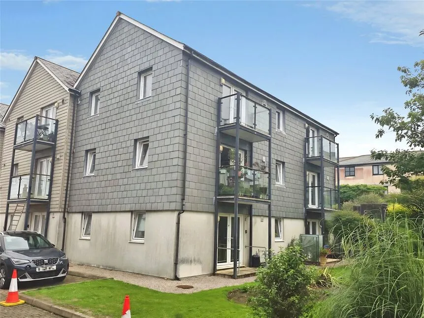 2 bed flat to rent — Whym Kibbal Court, Redruth, Cornwall, TR15