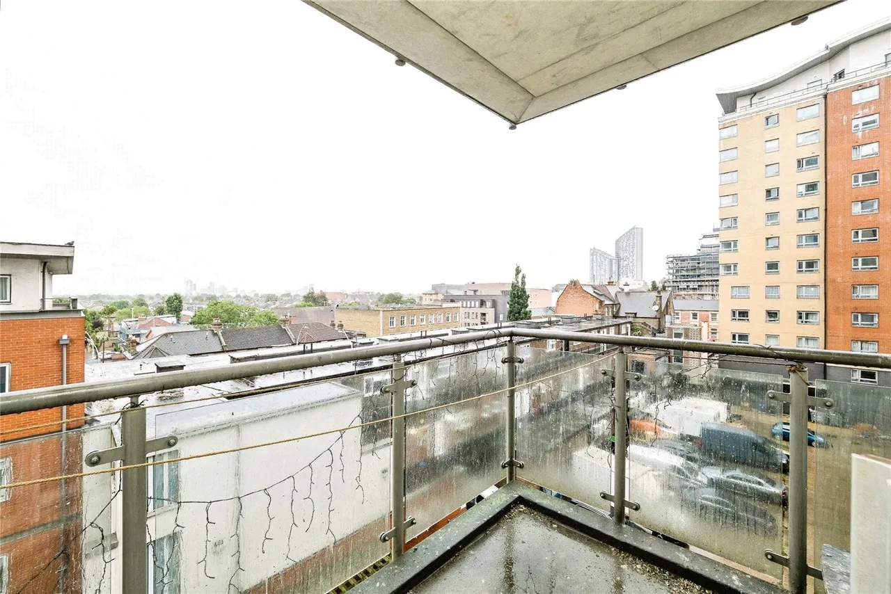 Axon Place, Ilford, IG1, photo 11