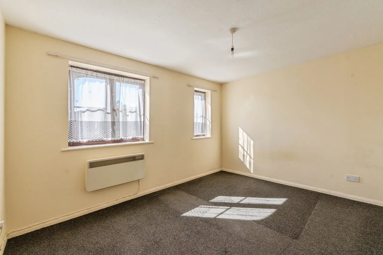 Ferro Road, Rainham, RM13, photo 2
