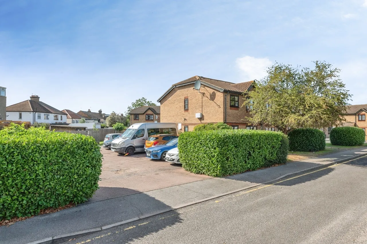 Ferro Road, Rainham, RM13, photo 6