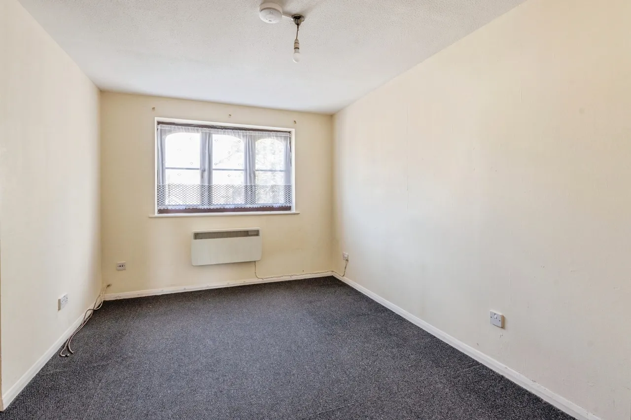 Ferro Road, Rainham, RM13, photo 14