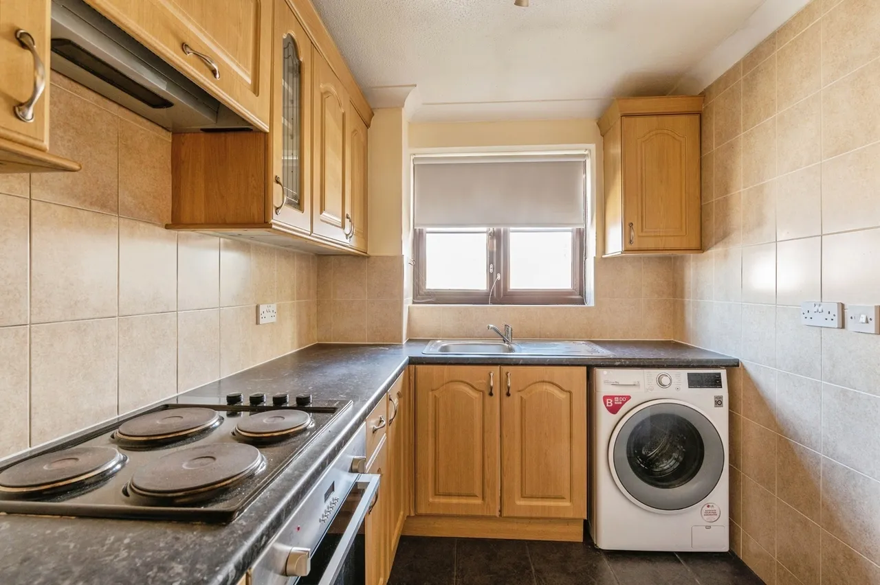Ferro Road, Rainham, RM13, photo 15