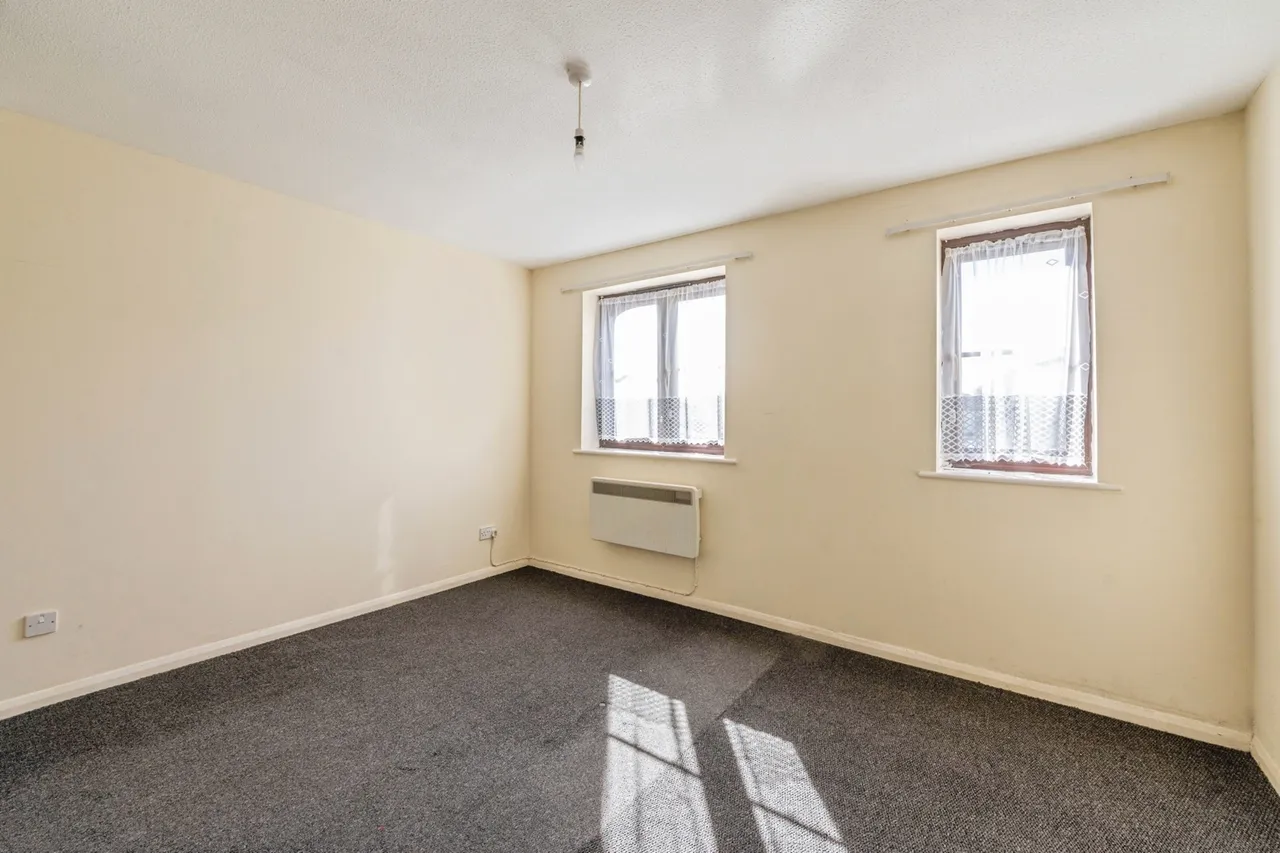 Ferro Road, Rainham, RM13, photo 8