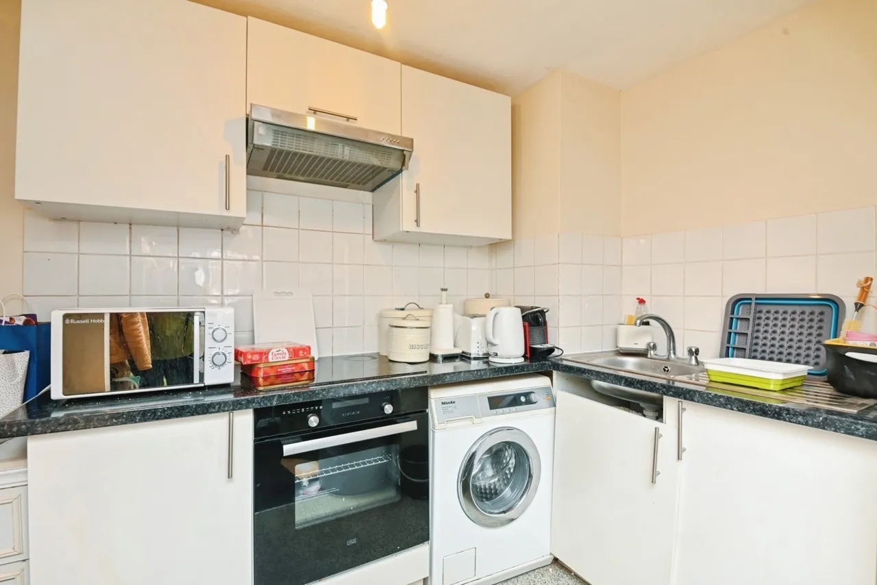 Warwick Road, Clacton-on-Sea, Essex, CO15, photo 4
