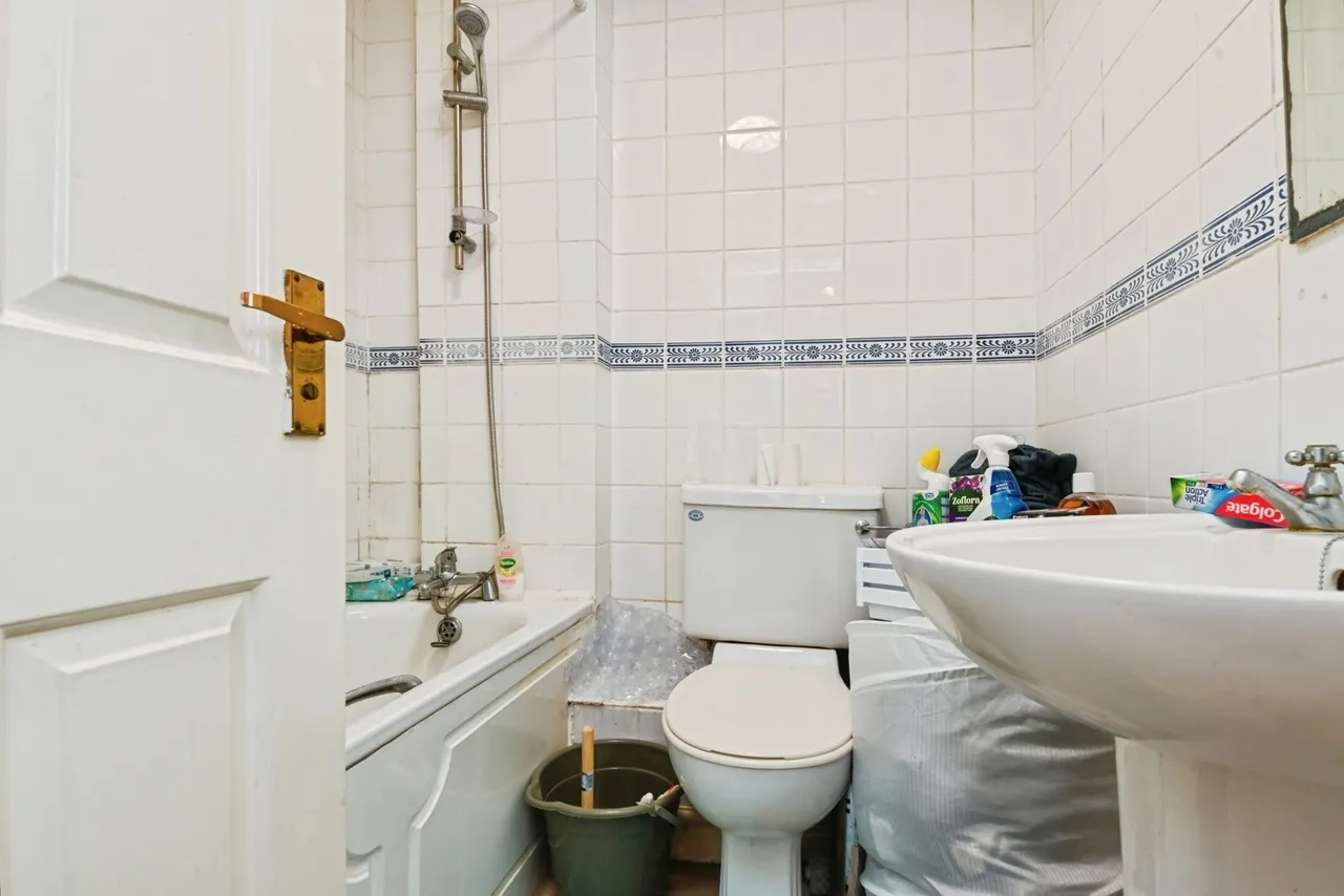 Warwick Road, Clacton-on-Sea, Essex, CO15, photo 5