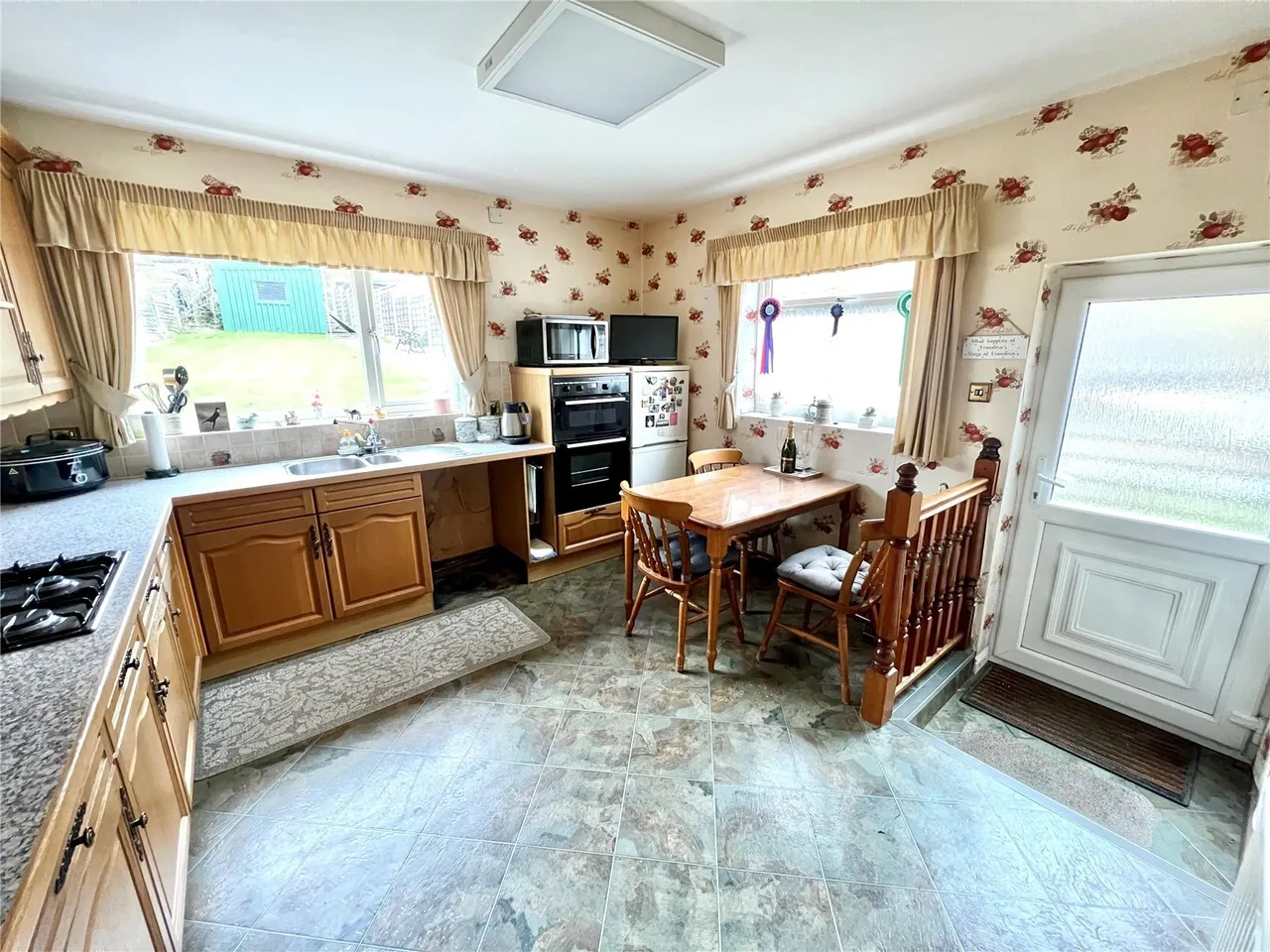 Bentside Road, Disley, Stockport, Cheshire, SK12, photo 2