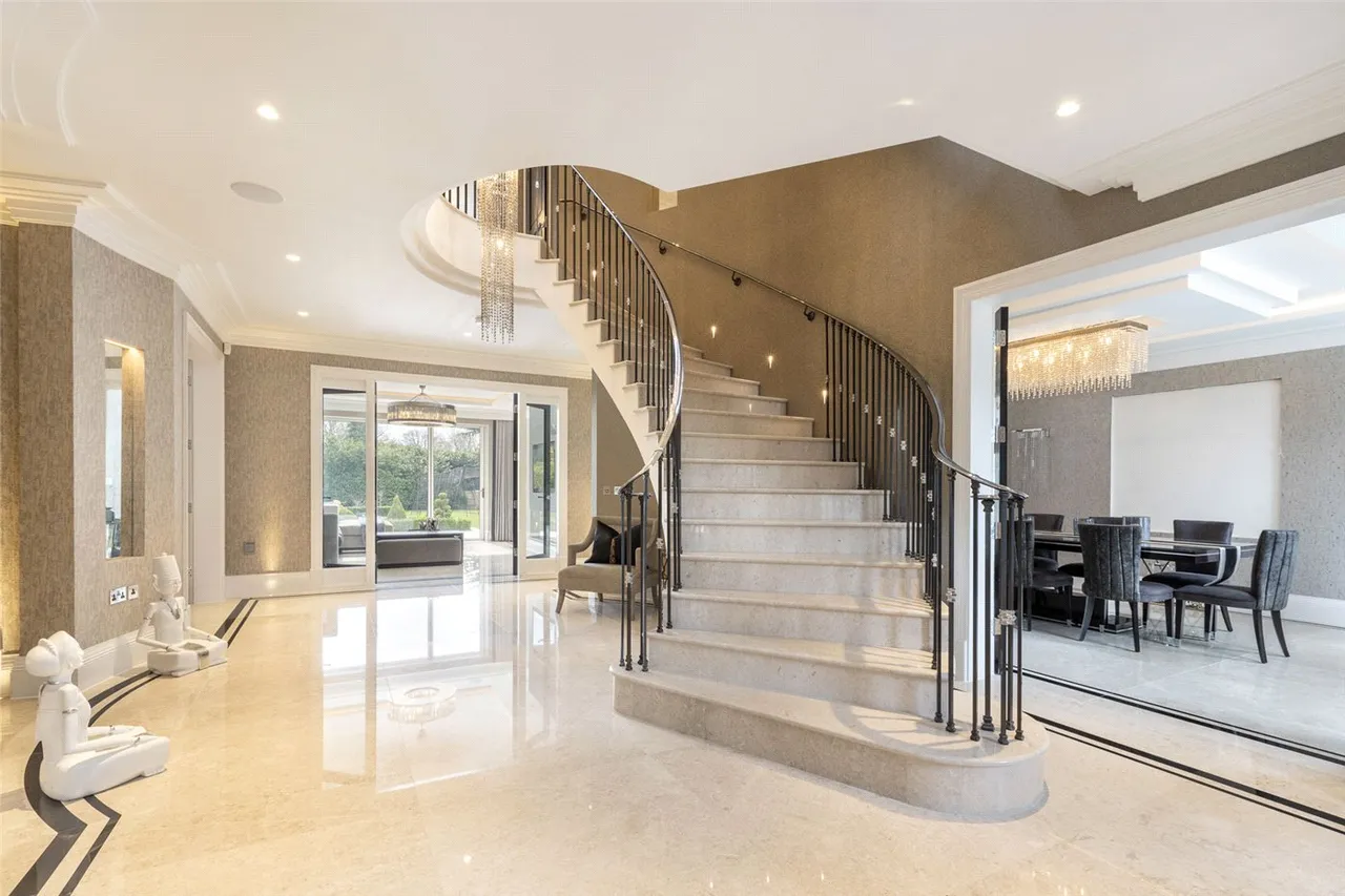 Monks Road, Wentworth Estate, GU25, photo 2