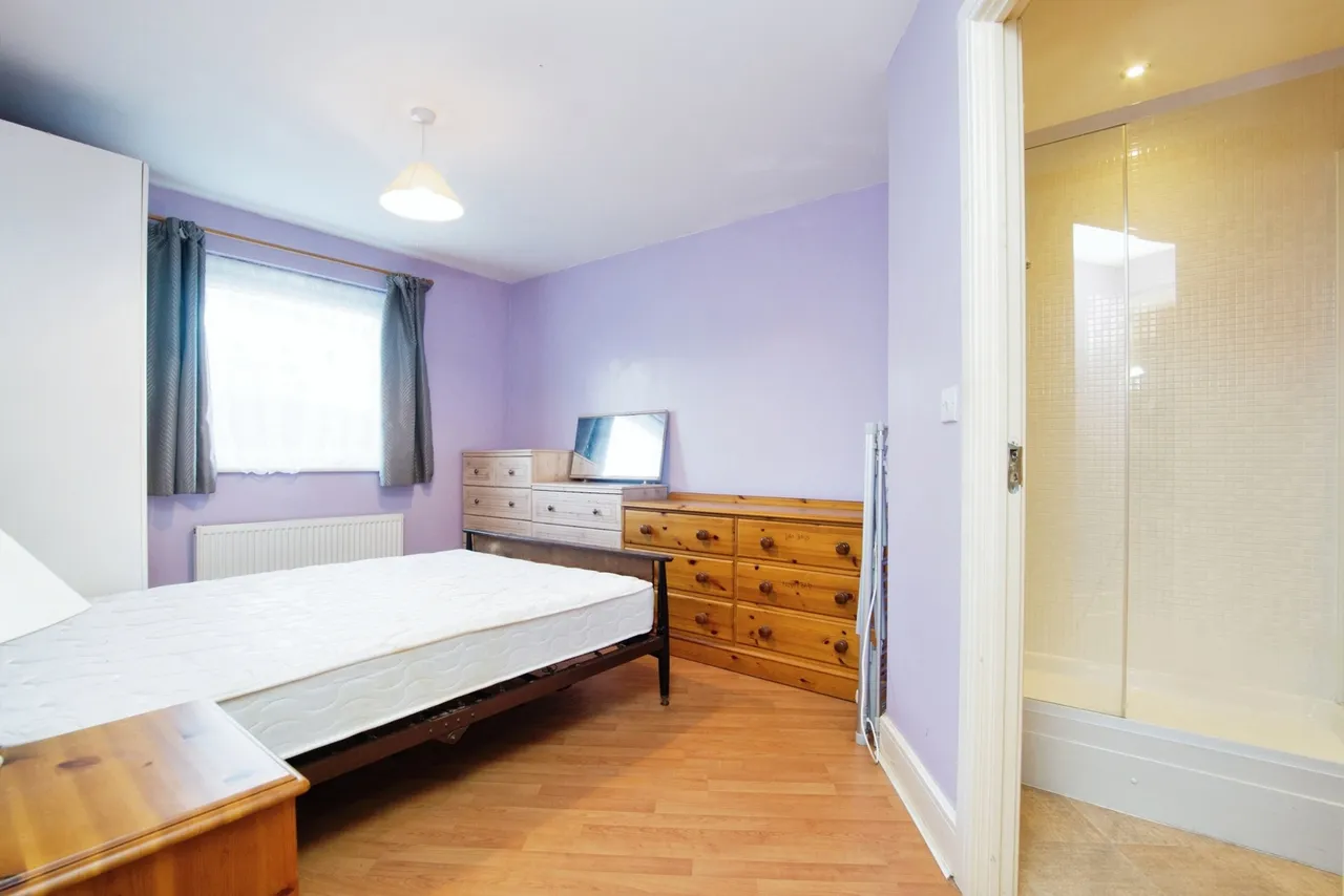 Burrage Road, Redhill, RH1, photo 5