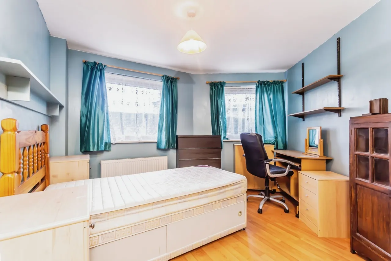 Burrage Road, Redhill, RH1, photo 7
