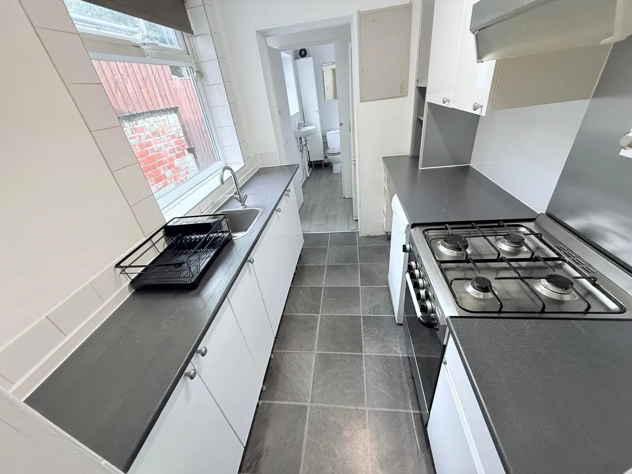 Hazelwood Road, Nottingham, NG7 5LB, photo 2