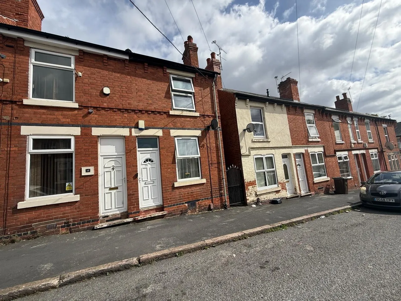 2 bed house to rent — Hazelwood Road, Nottingham, NG7 5LB