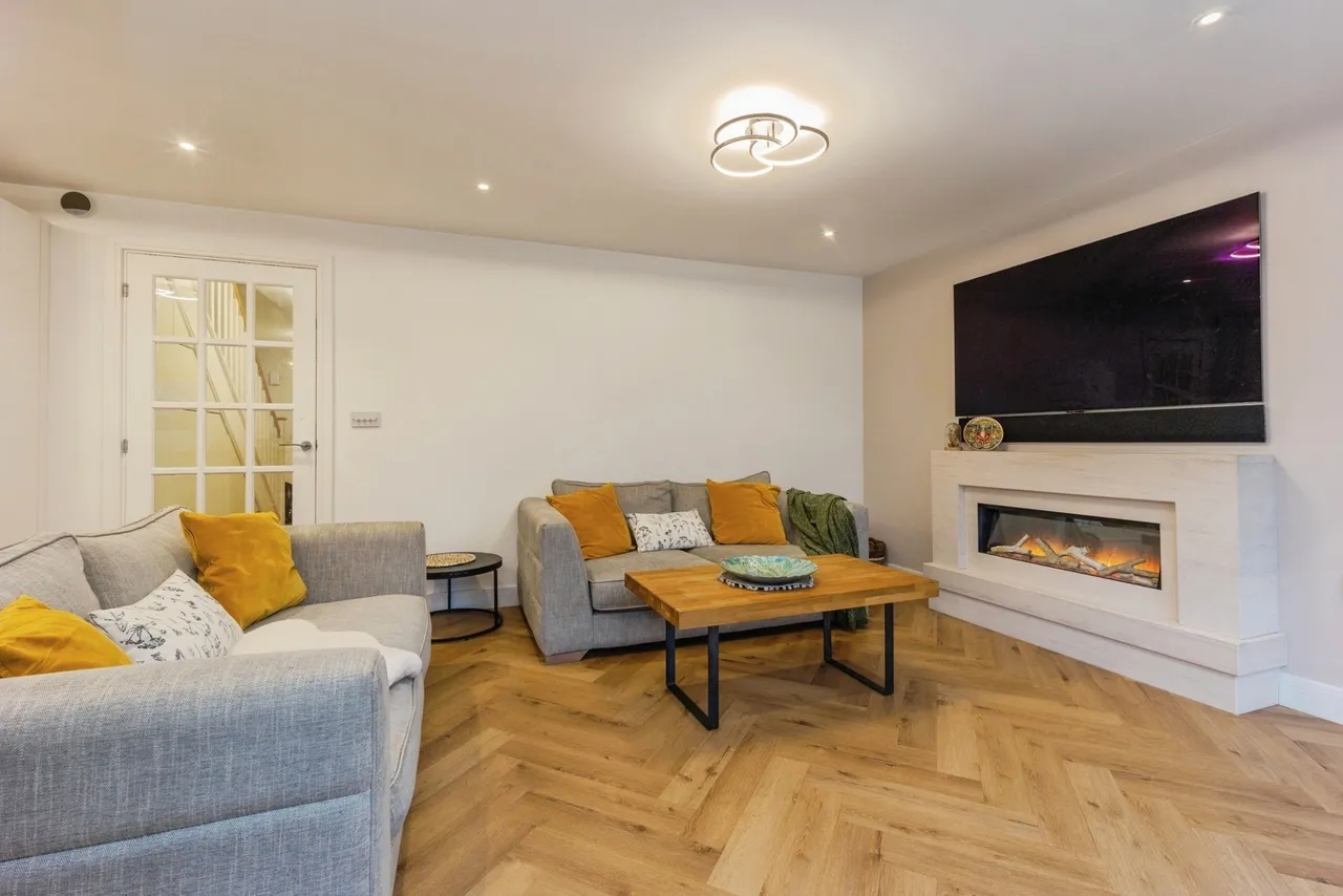 Blackthorn Road, Hazel Grove, Stockport, Greater Manchester, SK7, photo 3