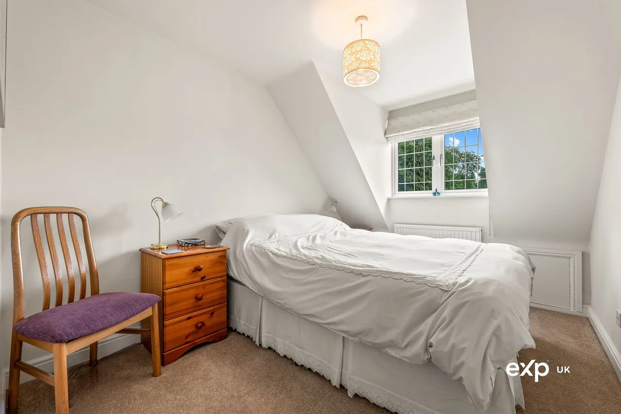 Regina Crescent, Ravenshead, photo 26