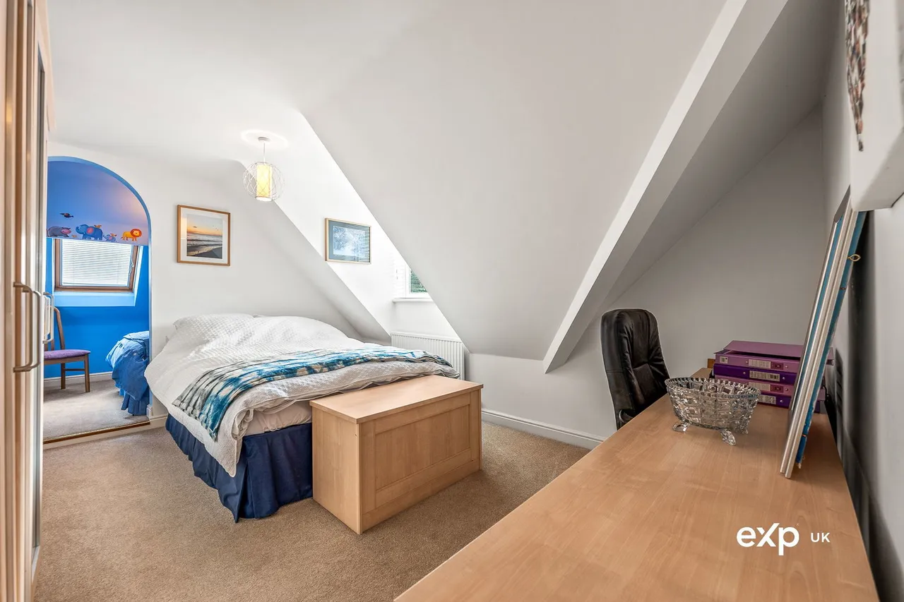 Regina Crescent, Ravenshead, photo 21