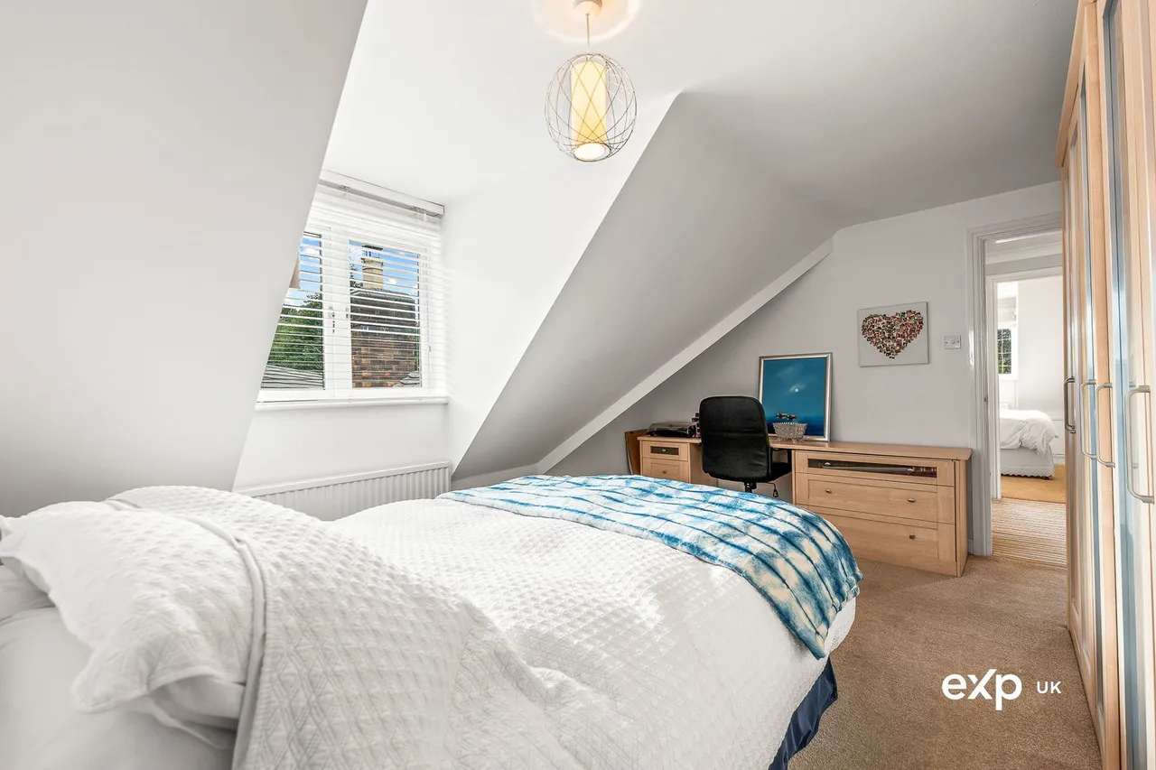 Regina Crescent, Ravenshead, photo 22