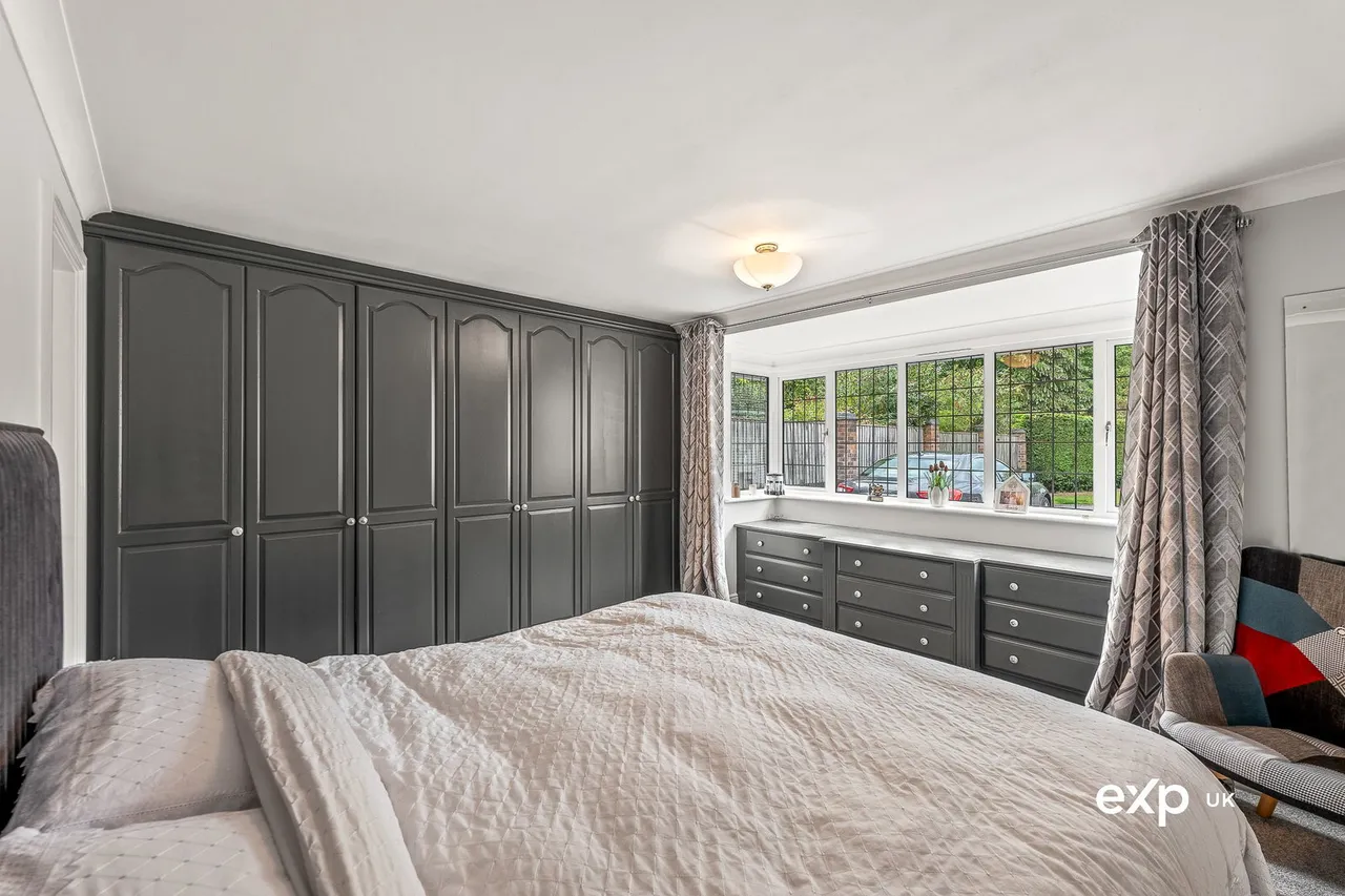 Regina Crescent, Ravenshead, photo 16