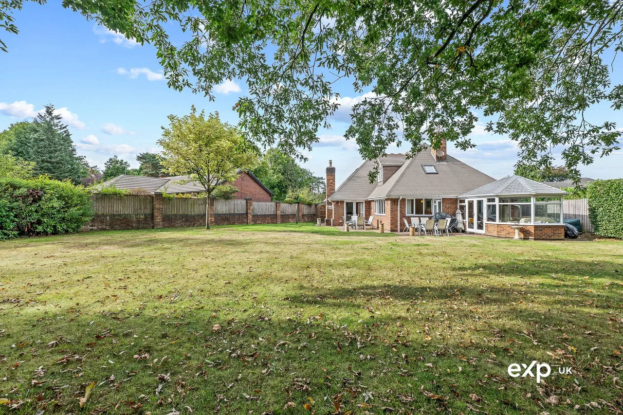 Regina Crescent, Ravenshead, photo 41