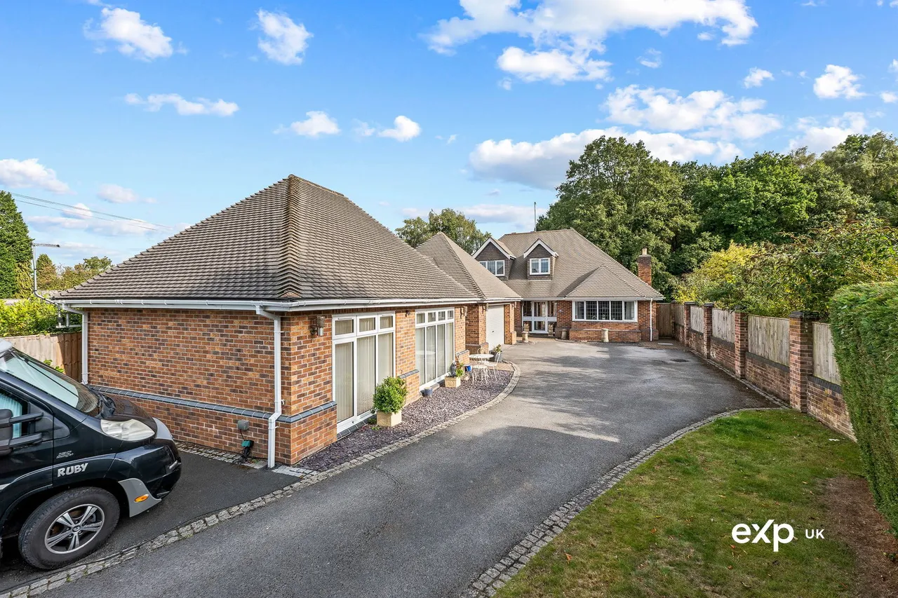 Regina Crescent, Ravenshead, photo 44
