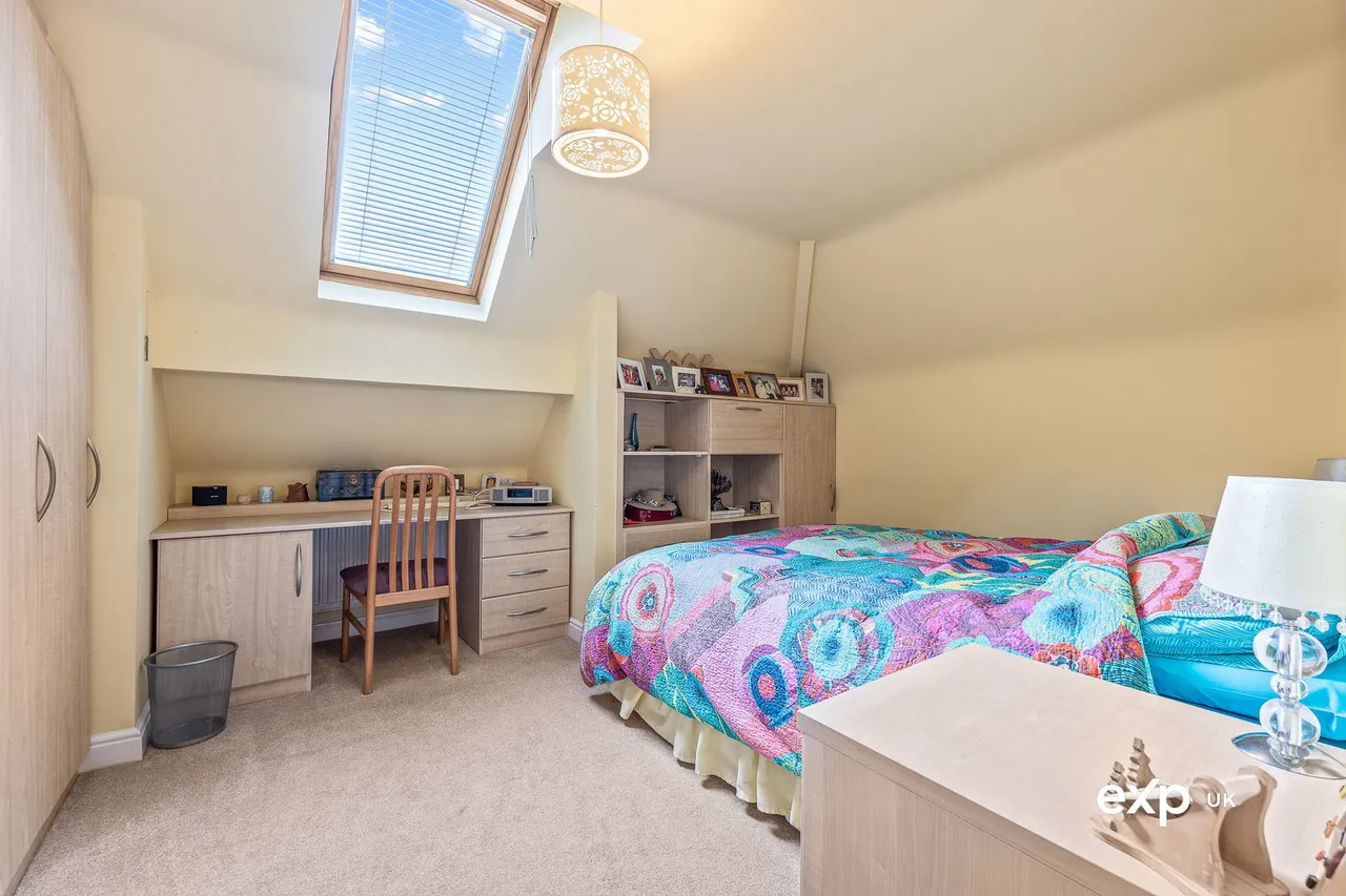 Regina Crescent, Ravenshead, photo 24