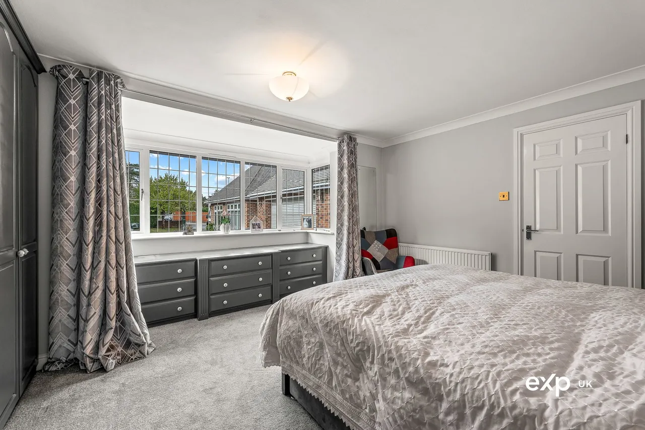 Regina Crescent, Ravenshead, photo 17