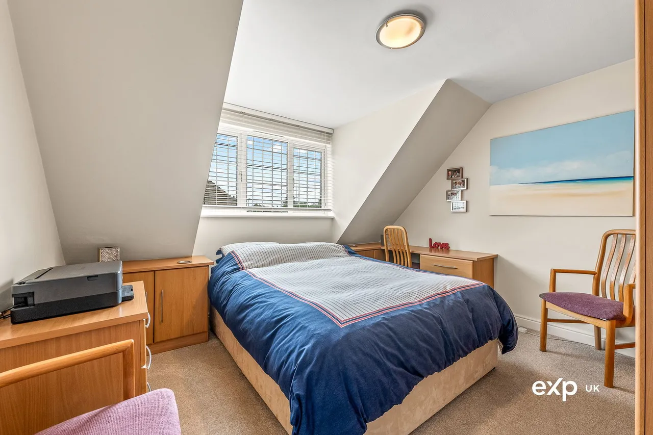 Regina Crescent, Ravenshead, photo 27