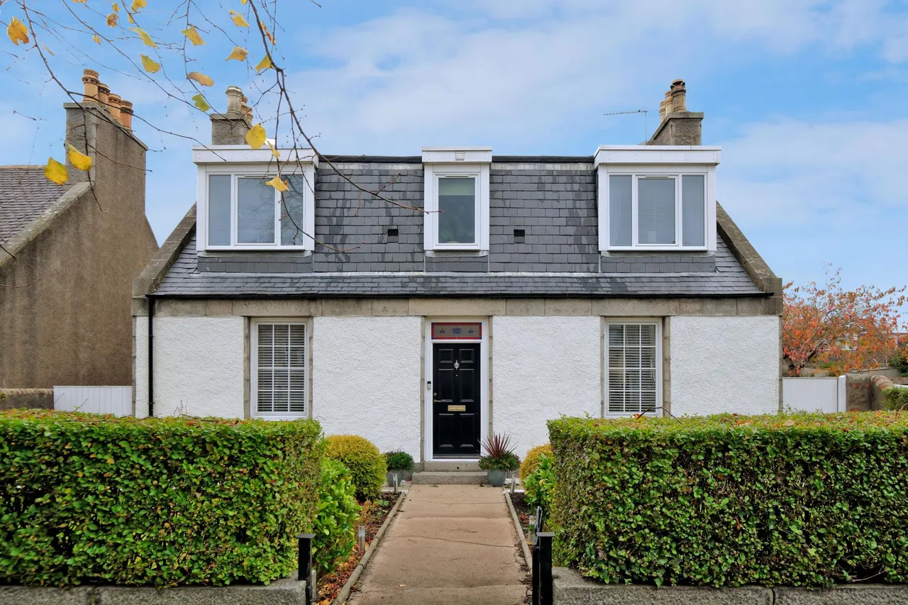 4 bed house for sale, Broomhill Road, Broomhill, AB10
