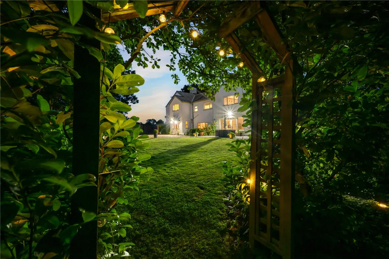 Commons Lane, Balderstone, photo 60