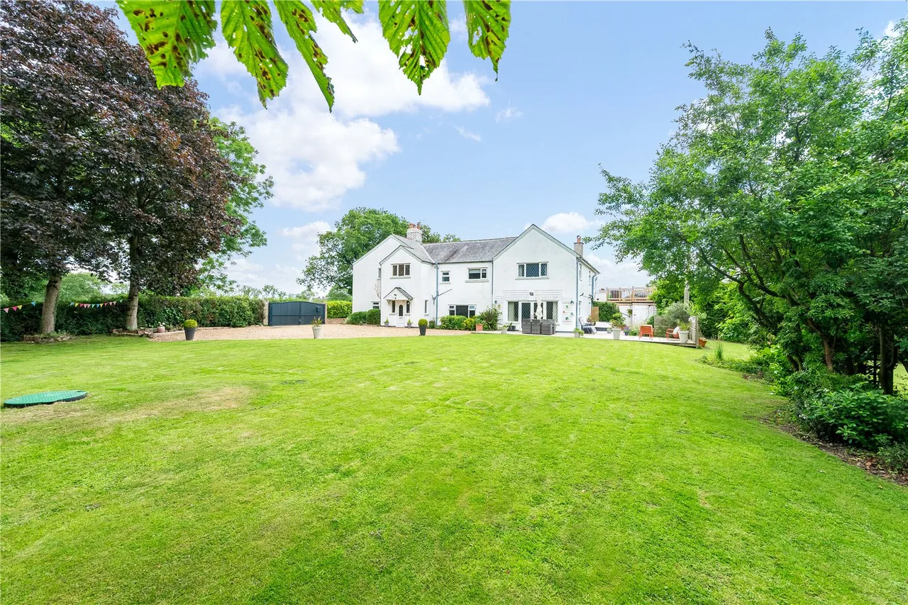 Commons Lane, Balderstone, photo 59