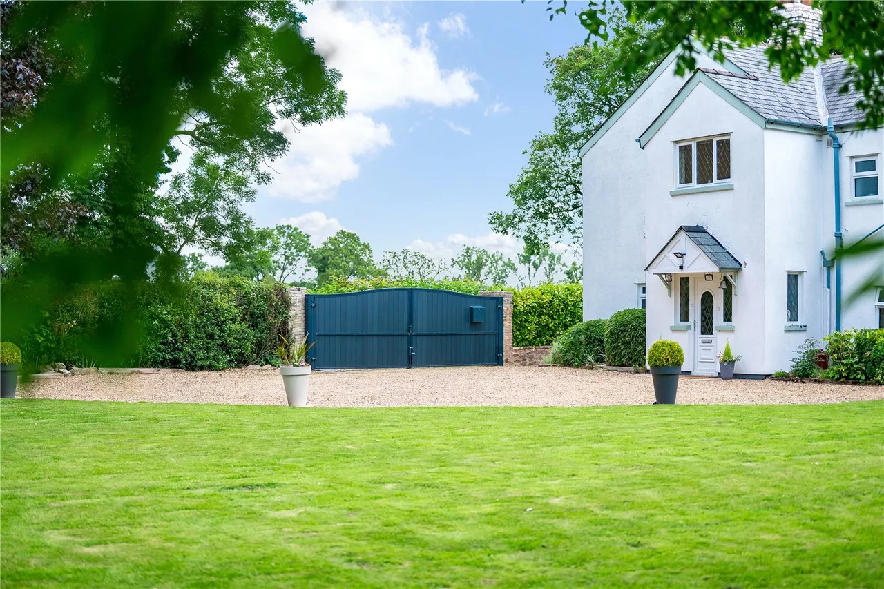 Commons Lane, Balderstone, photo 61