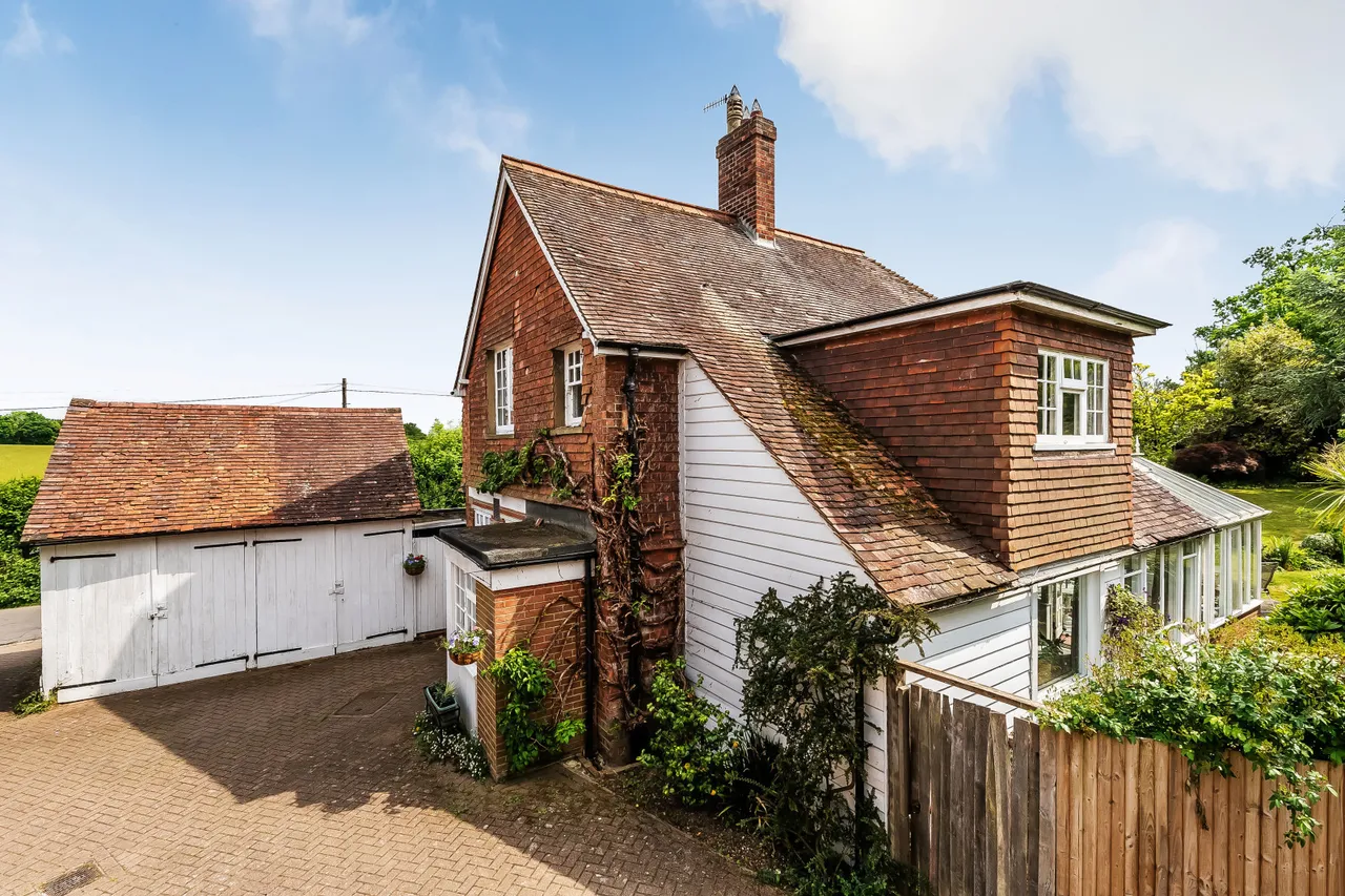 Roodlands Lane, Four Elms, TN8, photo 18