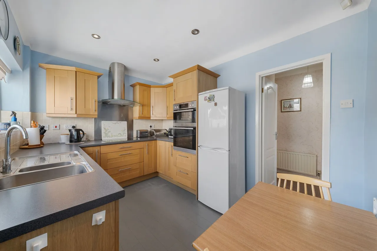 Hill View, Widnes, Widnes, WA8 9AL, photo 3