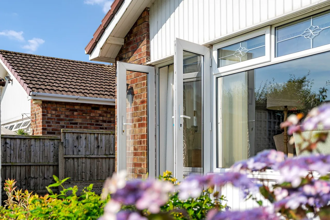 Hill View, Widnes, Widnes, WA8 9AL, photo 14